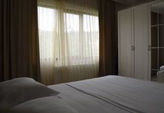 Others 3 Canary Apart