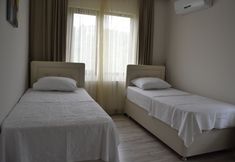 Others 6 Canary Apart