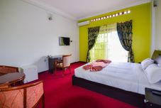 其他 Emperor Hotels