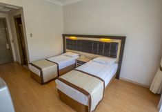 기타 7 Tu Casa Gelidonya