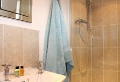 Others 6 Middle Burrow