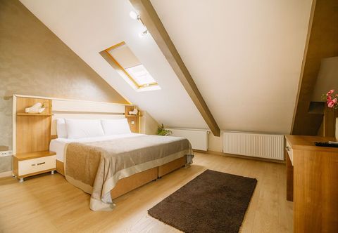 อื่นๆ Kavalali Suites