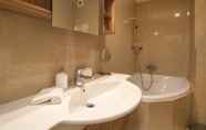 Lainnya 5 Luxurious Apartment near Prague Castle