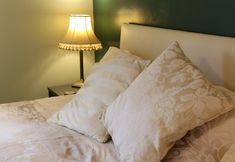 Others 6 The George Inn