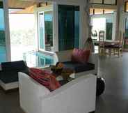 Lainnya 6 5 Bedroom Seaview Villa Tongson Bay