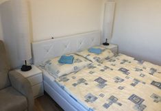 其他 7 Crystal Circle