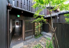 Others 5 Hinaya Gojo