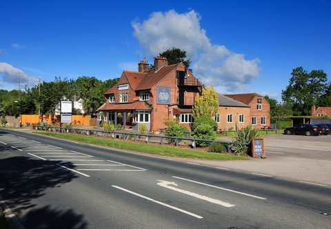 Others The George Carvery & Hotel