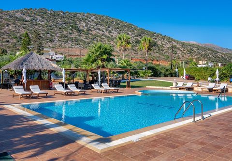 Others W Suites by Estia