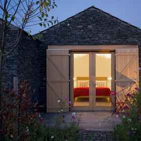 Primary image 1 WeinKulturgut Longen-Schlöder, Hotel Weingut Hubertus M. Apel