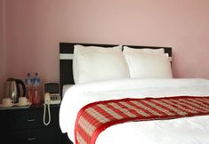 Khác 5 Hotel Hill Crown