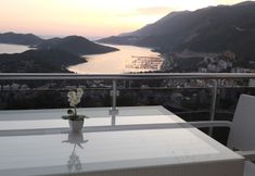 Others 6 Jasmine Apart