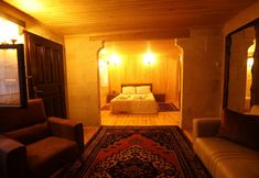 Others 4 Old Greek House