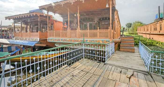 Others GuestHouser 3 BHK Houseboat d520