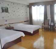 Others 5 GreenTree Inn LinYi Lanshan District LinXi No.11 Road Express Hotel