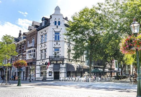 Others Alex Maastricht