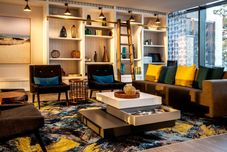 기타 StayEasy Maputo