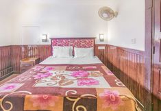 Others 6 GuestHouser 3 BHK Houseboat 147b
