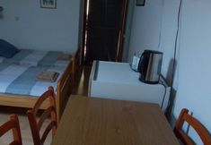 Others 6 Accommodation Rupine