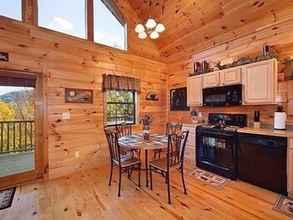 Others 4 Caught Ya Peek'n 1 Bedroom Cabin by Redawning