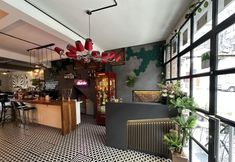 Others 2 Black Art Otel