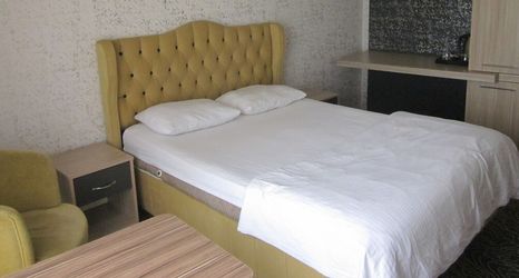 Others 2 Tuyap Pin Suite