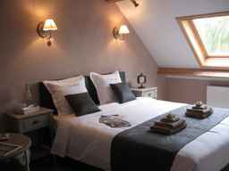 t Hooghe Licht Bed & Breakfast, USD 187.19
