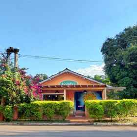 メイン イメージ 1 Hostel Bambú Puerto Iguazú, Omar Ibn Al-Khattab Mosque Hotels