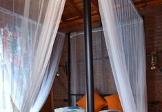 기타 7 Otantik Tas Ev