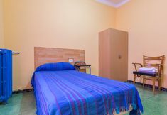 Others 6 Hostal Urgell