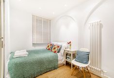 Others 2 London Hideaway I