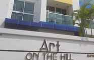 อื่นๆ 3 Art on the Hill