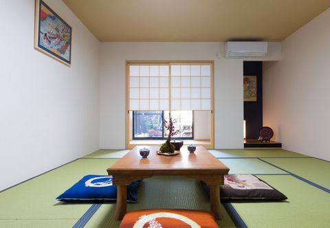 Others Kyonomachi Hakuho