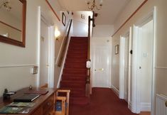 Khác 2 Montrose Guest House