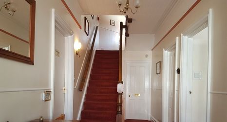 Khác 2 Montrose Guest House