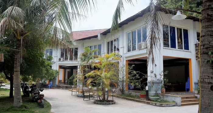 Khác Tung Thu Beach Bungalow