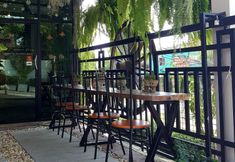 อื่นๆ 2 Baan Canalee