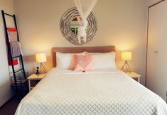 Others 2 Romantic Piha