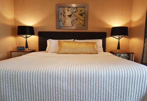 Others Romantic Piha