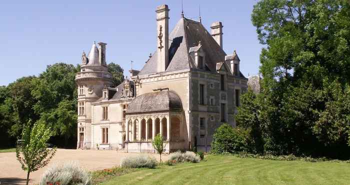 Others Château de la Court d'Aron