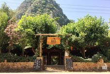 Lain-lain Base Bungalows