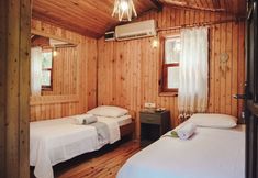 Lain-lain 5 Base Bungalows