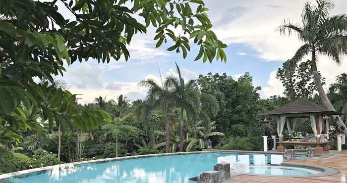 Others Overlooking Lagoon at Sitio de Amor