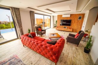 Khác 4 Uzumlu Apart