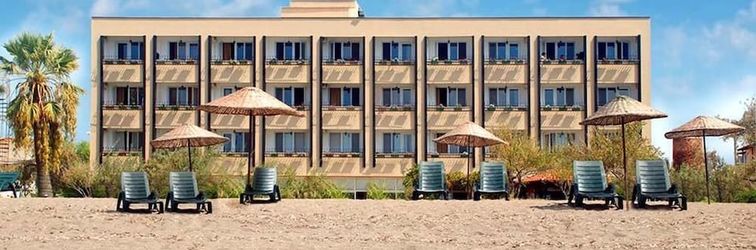 기타 Dikili Sunset Club