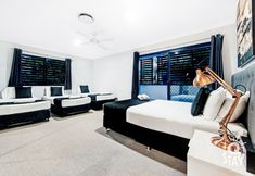 Khác 5 Sardinia 7 Bedroom Waterfront House - Q Stay