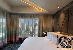 기타 6 SO/ Auckland