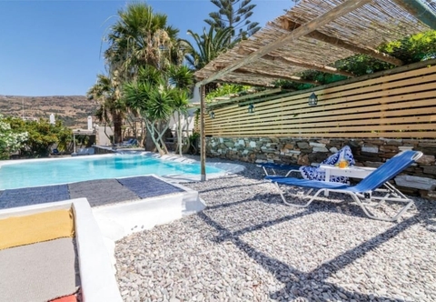 Lain-lain Charming 3-bedroom House in Tinos