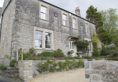 Others Roundhill Farmhouse