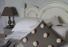 Others 5 Roundhill Farmhouse